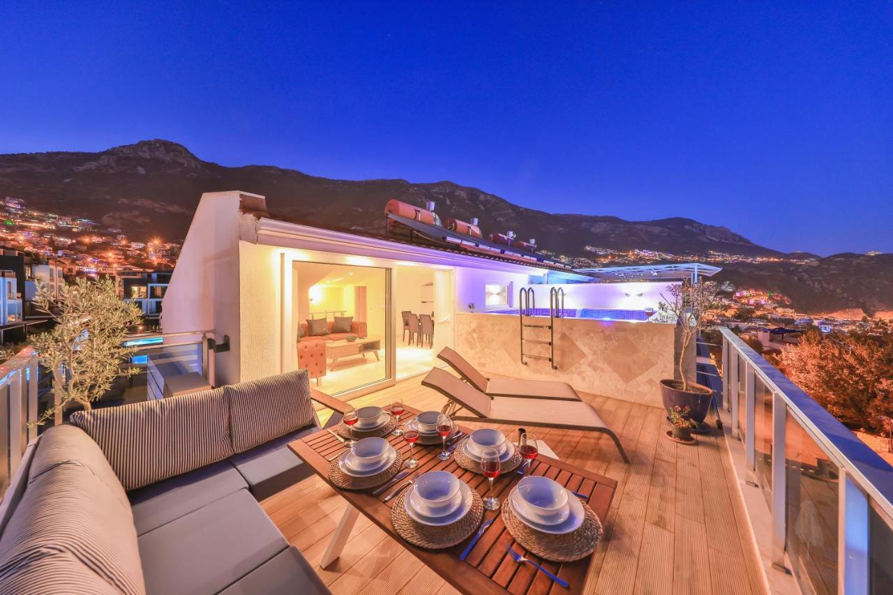 Olive View Penthouse Apartment คัลคัน ภายนอก รูปภาพ
