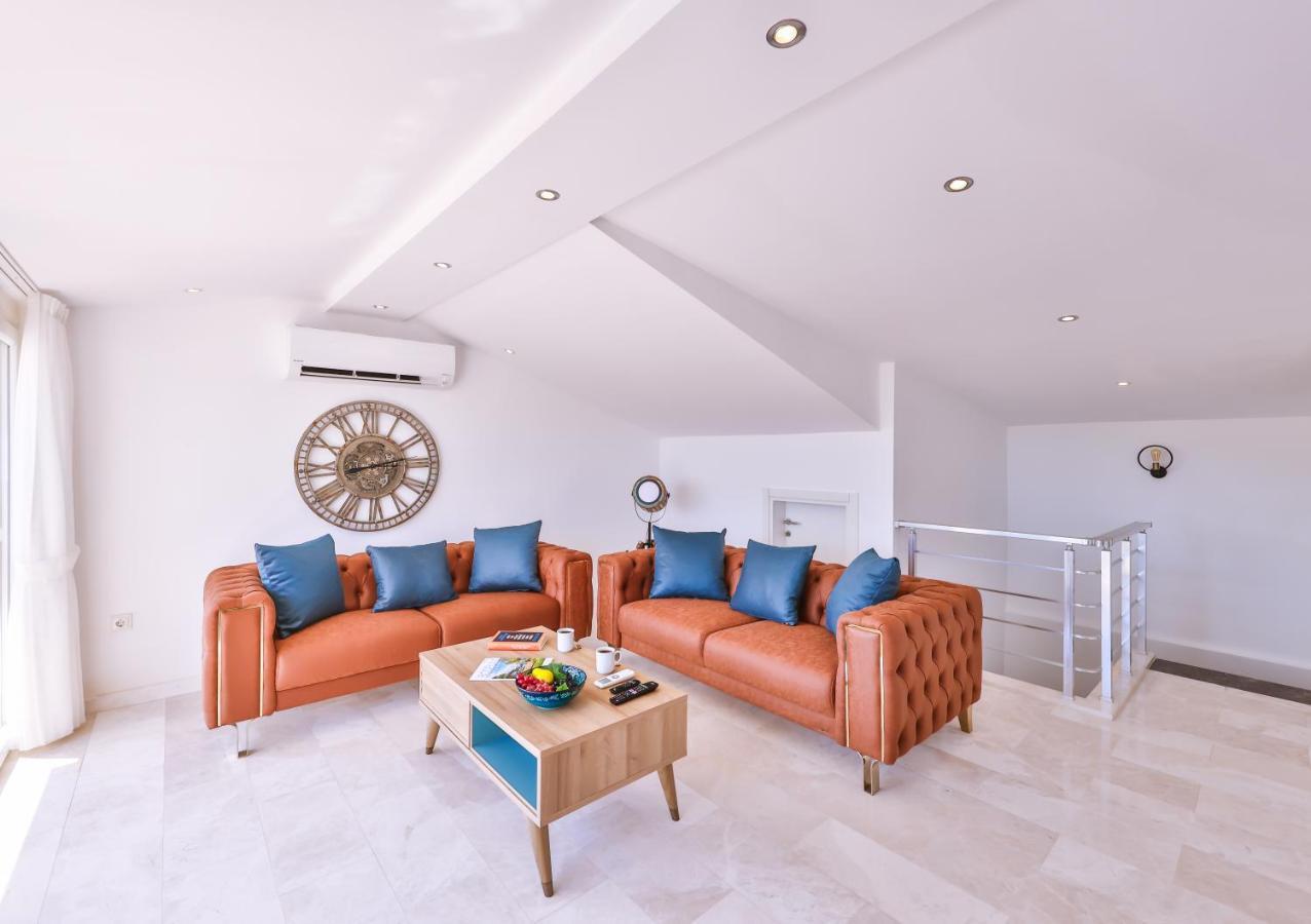 Olive View Penthouse Apartment คัลคัน ภายนอก รูปภาพ