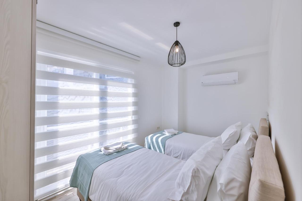 Olive View Penthouse Apartment คัลคัน ภายนอก รูปภาพ