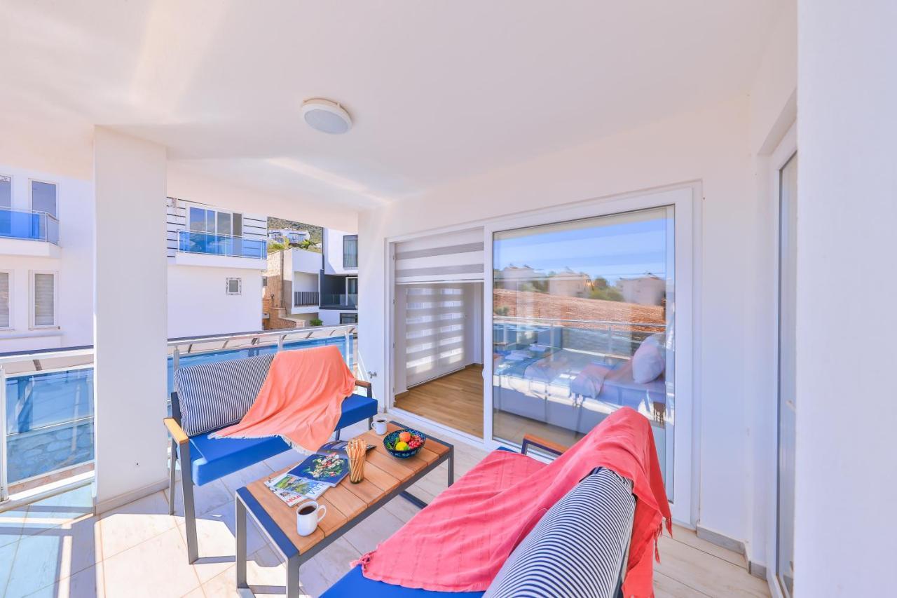 Olive View Penthouse Apartment คัลคัน ภายนอก รูปภาพ