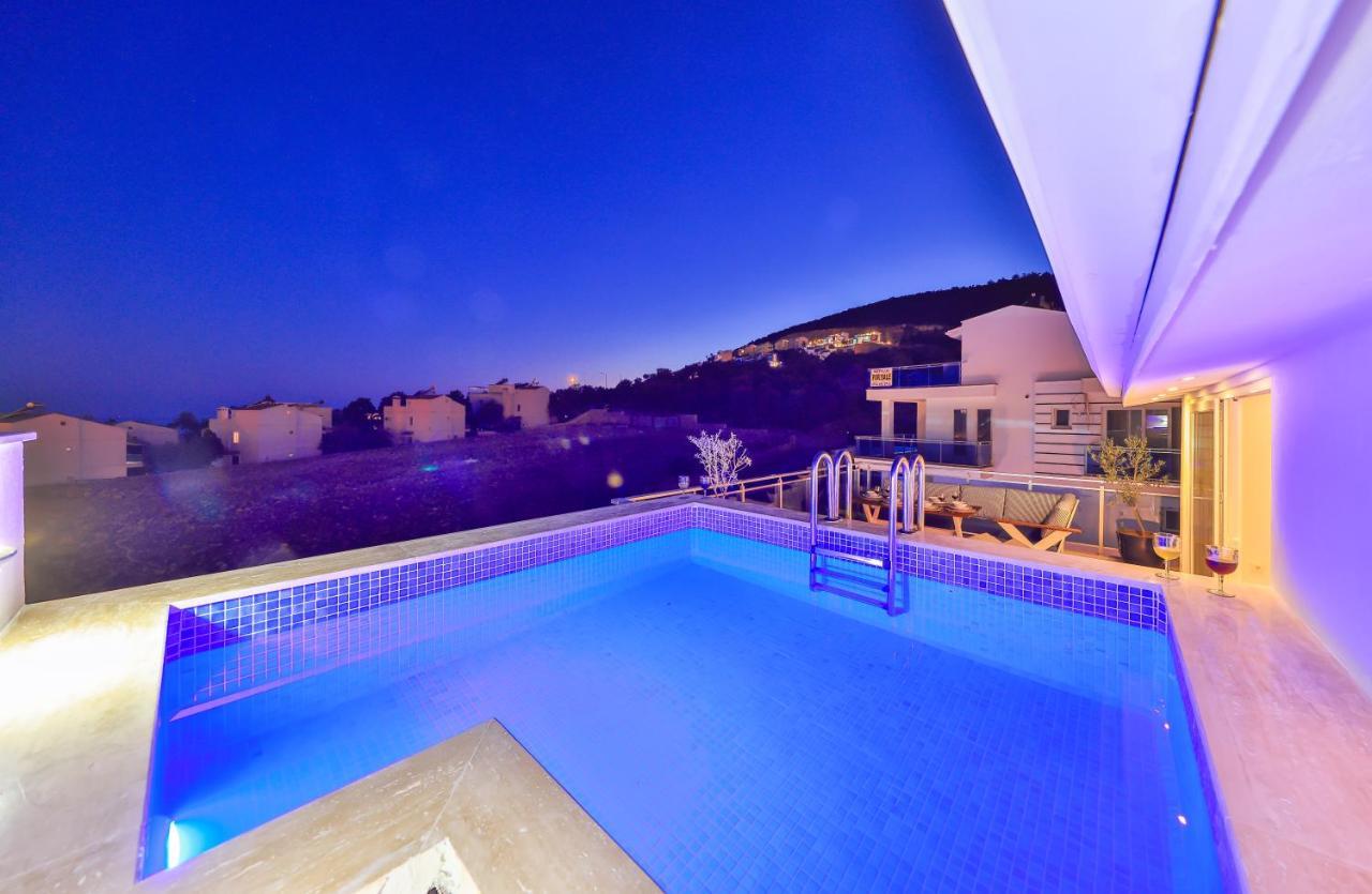 Olive View Penthouse Apartment คัลคัน ภายนอก รูปภาพ