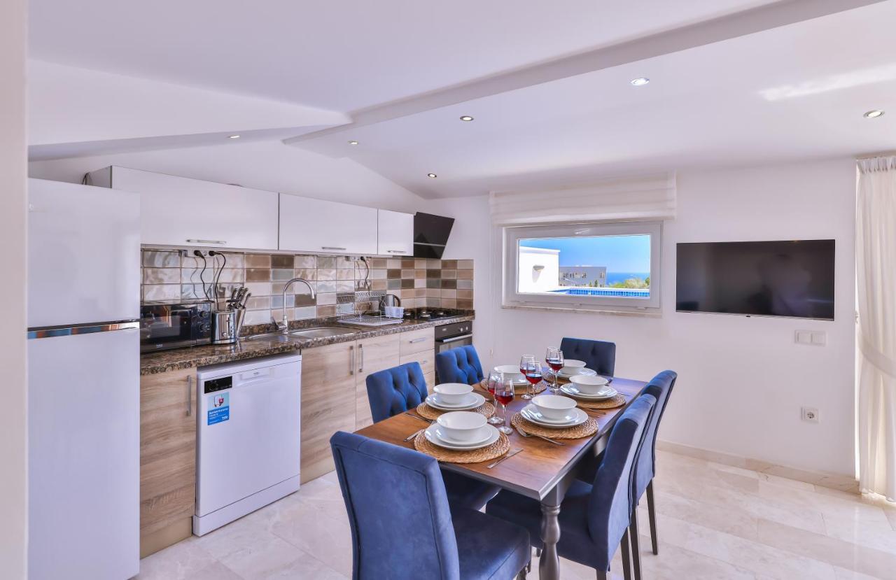 Olive View Penthouse Apartment คัลคัน ภายนอก รูปภาพ