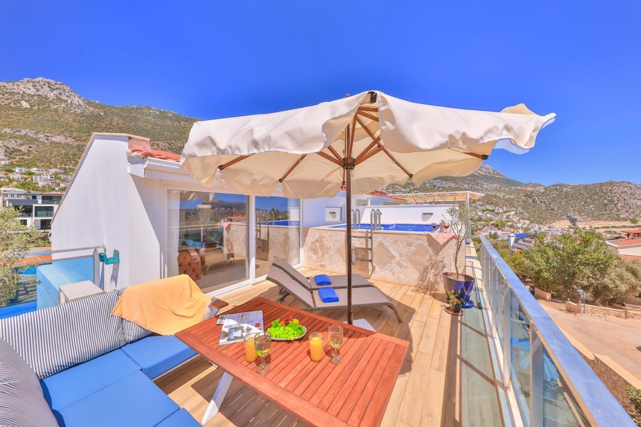 Olive View Penthouse Apartment คัลคัน ภายนอก รูปภาพ